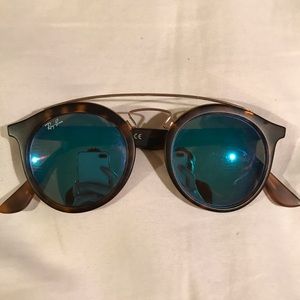Women’s Circle Rayban Sunglasses